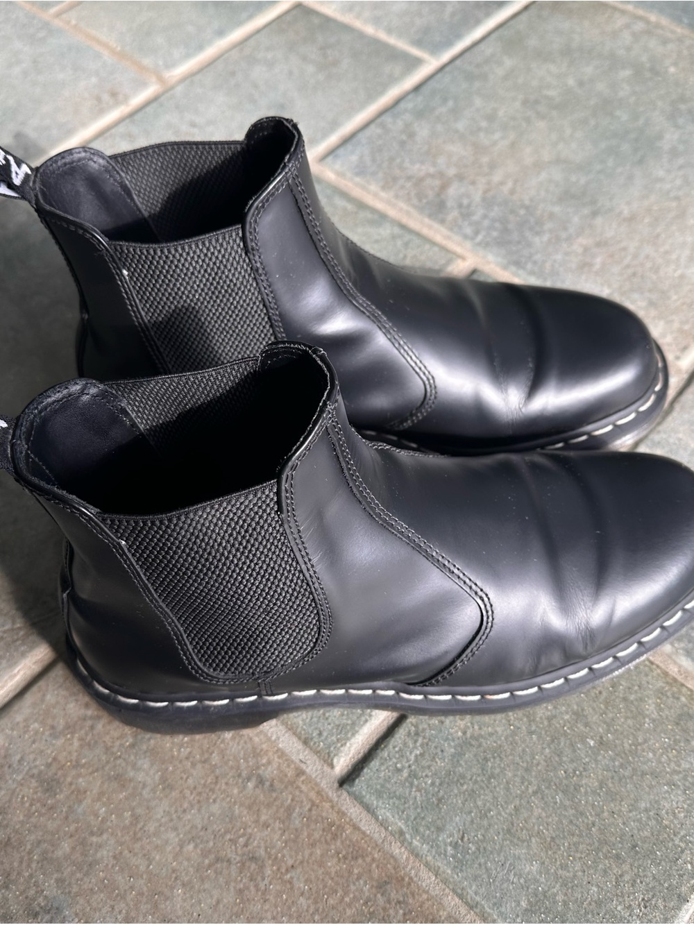 Dr. Martens Men's Black Leather Chukka Boots